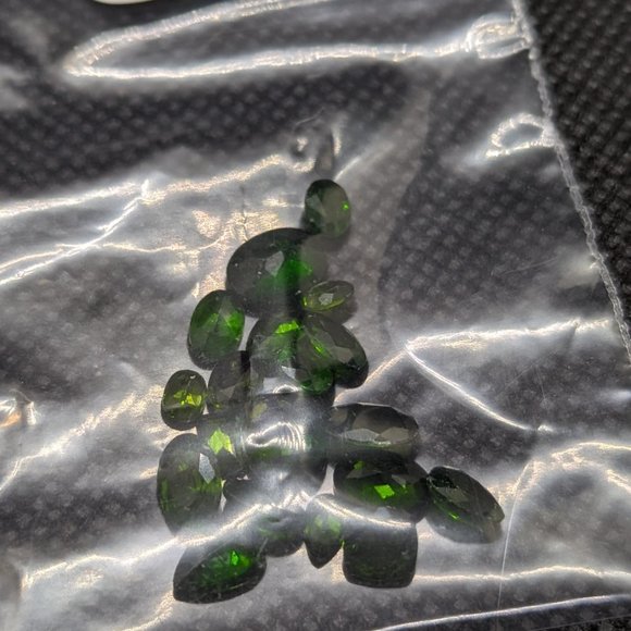 Parcel of 10ct of Diopside - Picture 2 of 4